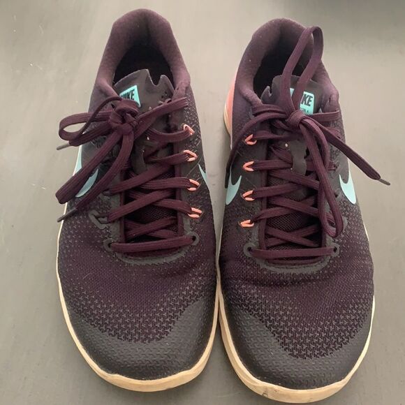 Women’s Nike Metcon 4 Training Shoe - Picture 3 of 4